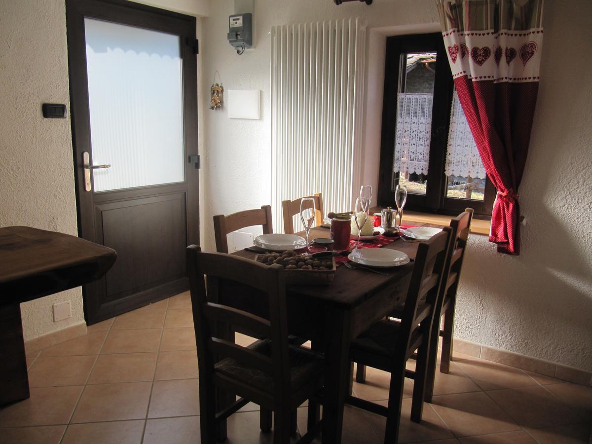 Maison Des Abeilles Vda Gressan N 0028 المظهر الخارجي الصورة