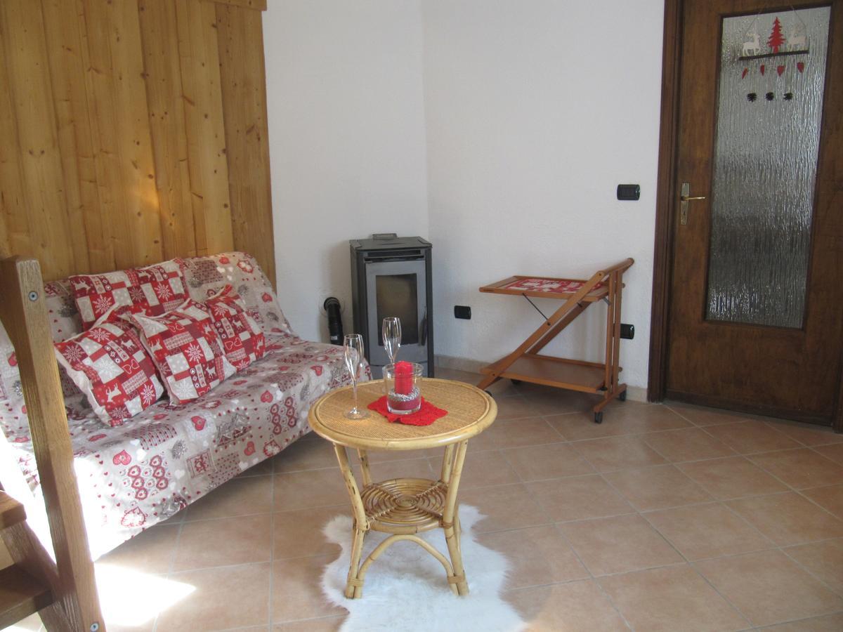 Maison Des Abeilles Vda Gressan N 0028 المظهر الخارجي الصورة