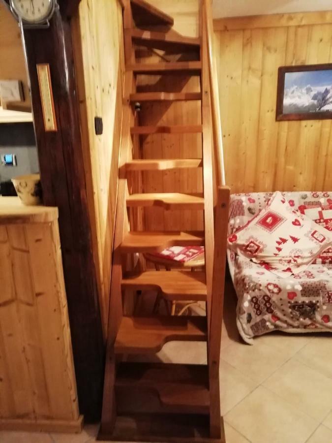 Maison Des Abeilles Vda Gressan N 0028 المظهر الخارجي الصورة